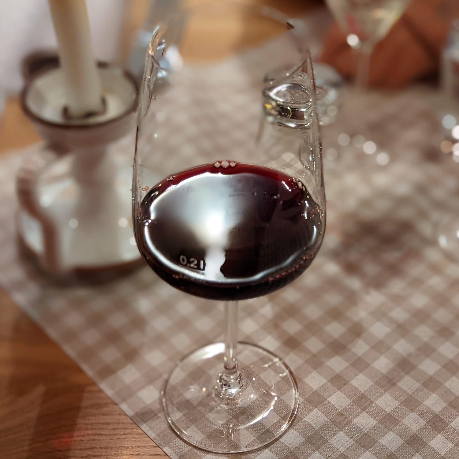 Ausgezeichnet köstlicher Rotwein