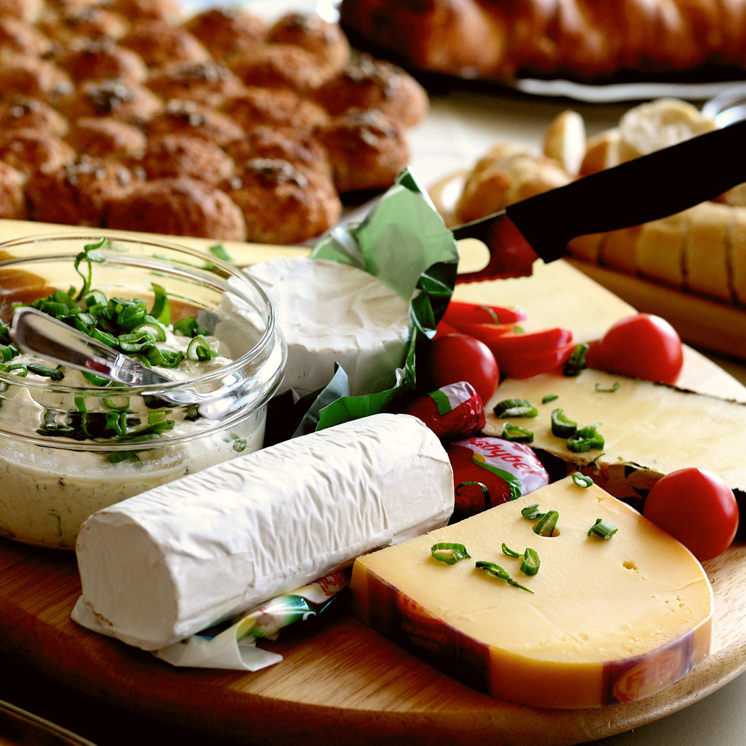 Käseteller als Weinbegleitung