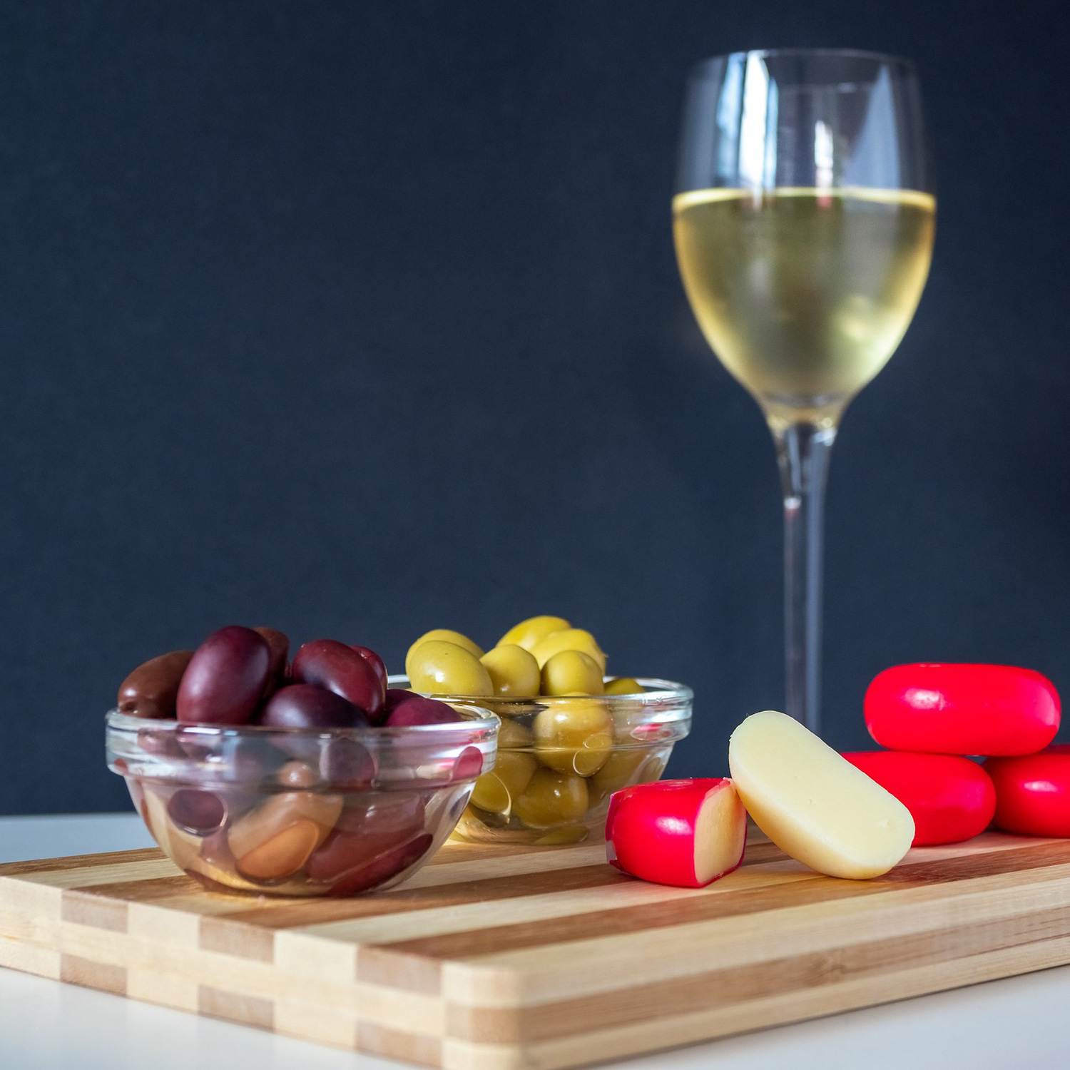 Genießen Sie diesen schmackhaften Weißwein