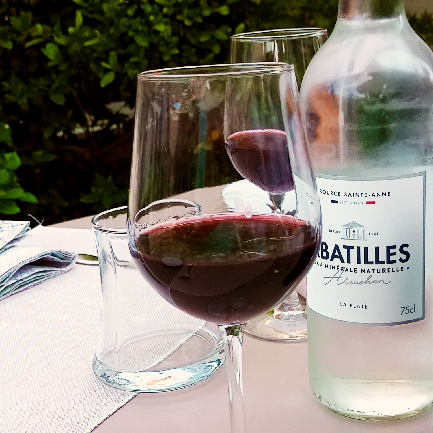 Ausgezeichnet köstlicher Rotwein