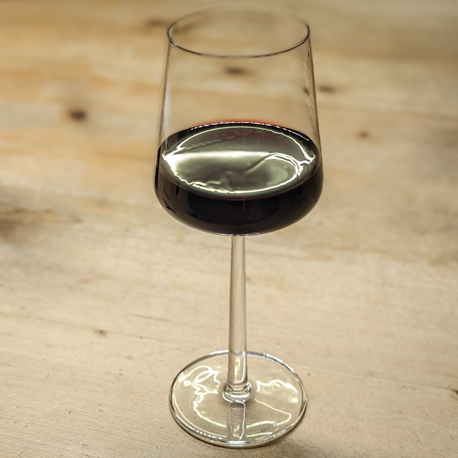 Ausgezeichnet köstlicher Rotwein