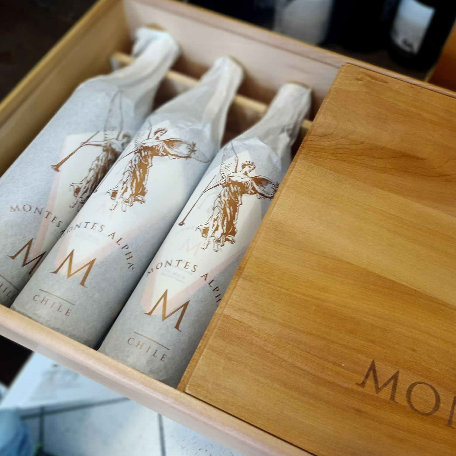 Montes Alpha (M) 2018