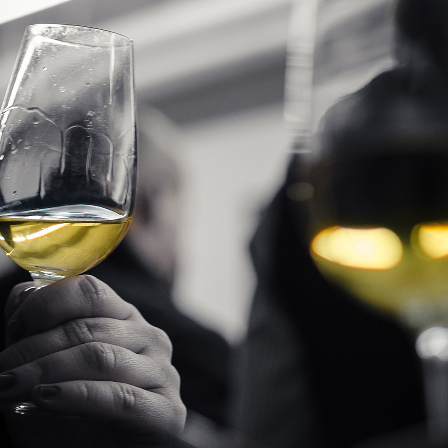 Genießen Sie diesen schmackhaften Weißwein