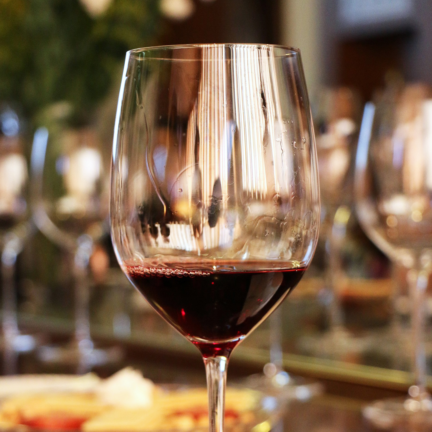 Ausgezeichnet köstlicher Rotwein