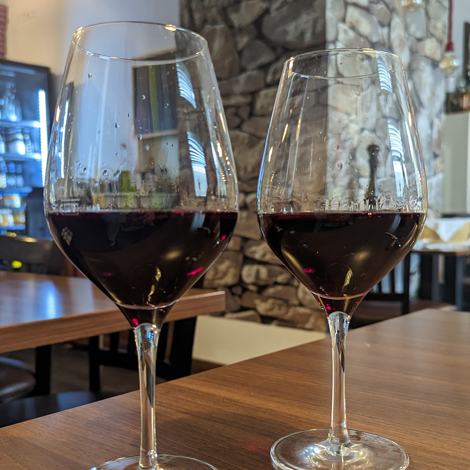 Ausgezeichnet köstlicher Rotwein