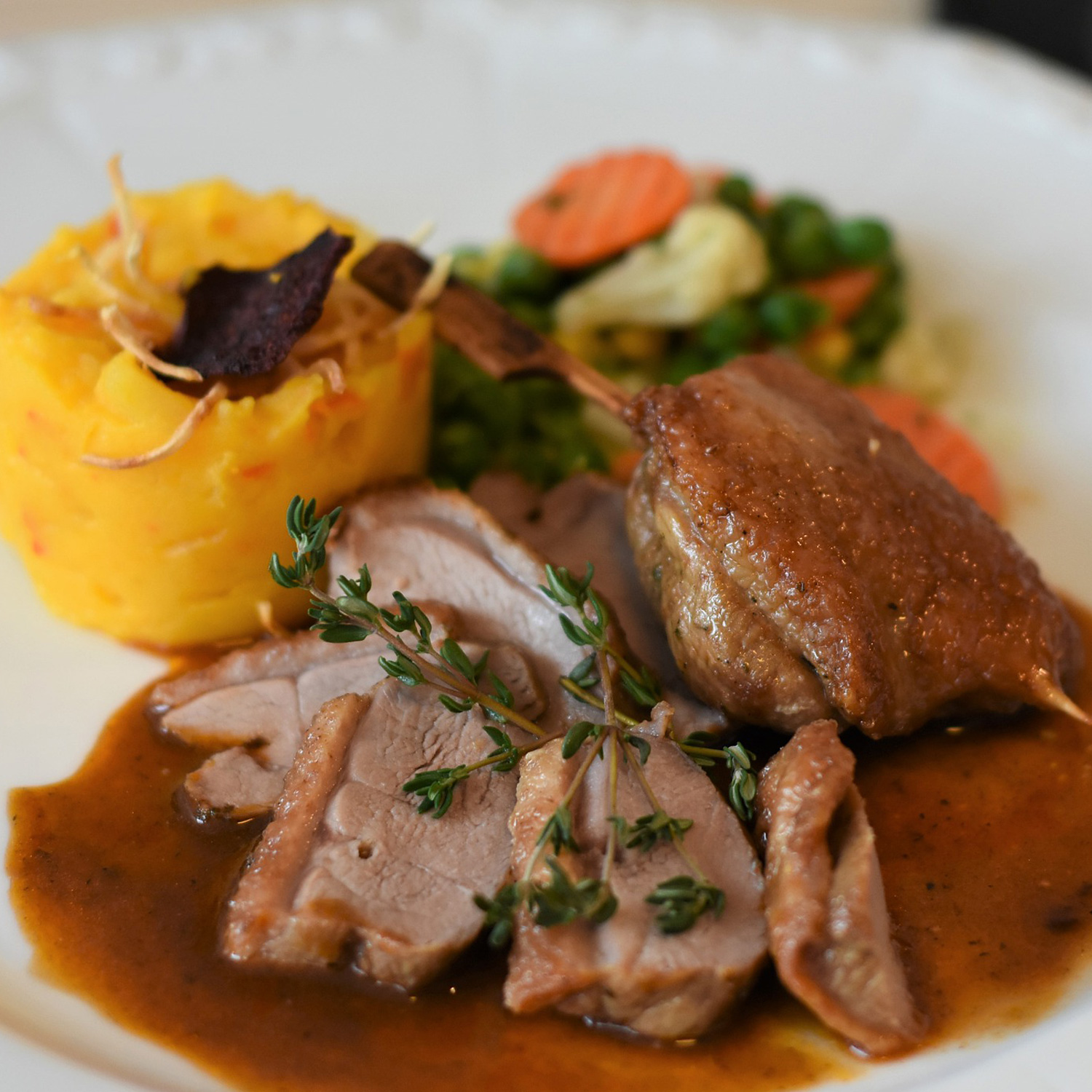 Ente Essen Alkohol Wein trinken